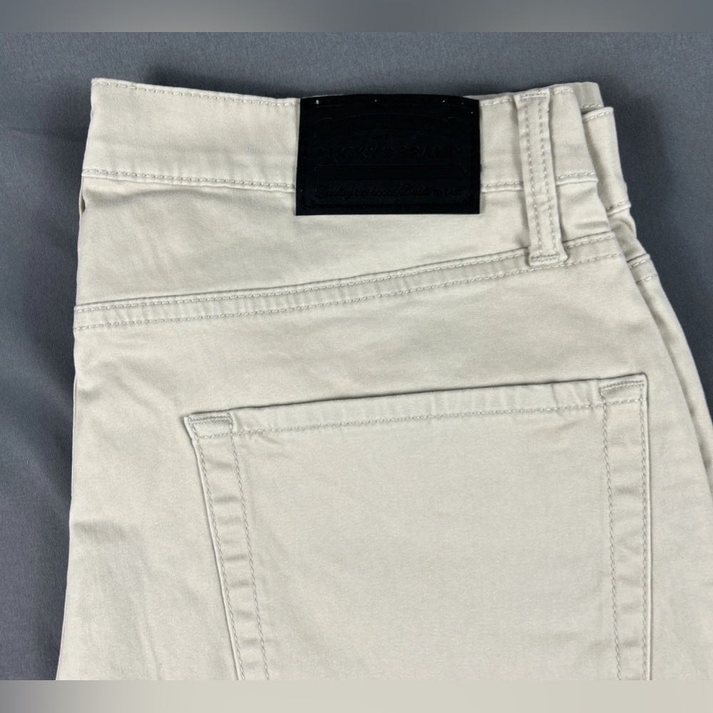 Lucky Brand Pants 410 Athletic Straight 34 x 30 Moonstruck Beige Cotton Spandex - Picture 2 of 10